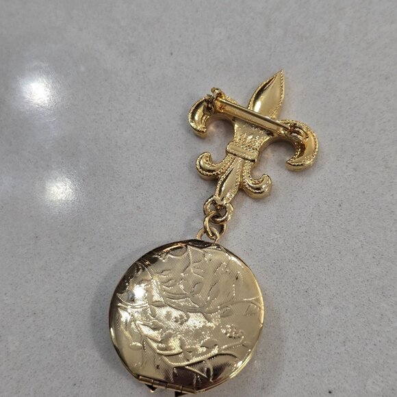 Fleur-De-Lis Anchor Goldtone Locket Brooch Pin Vintage nautical navy white - Picture 2 of 4